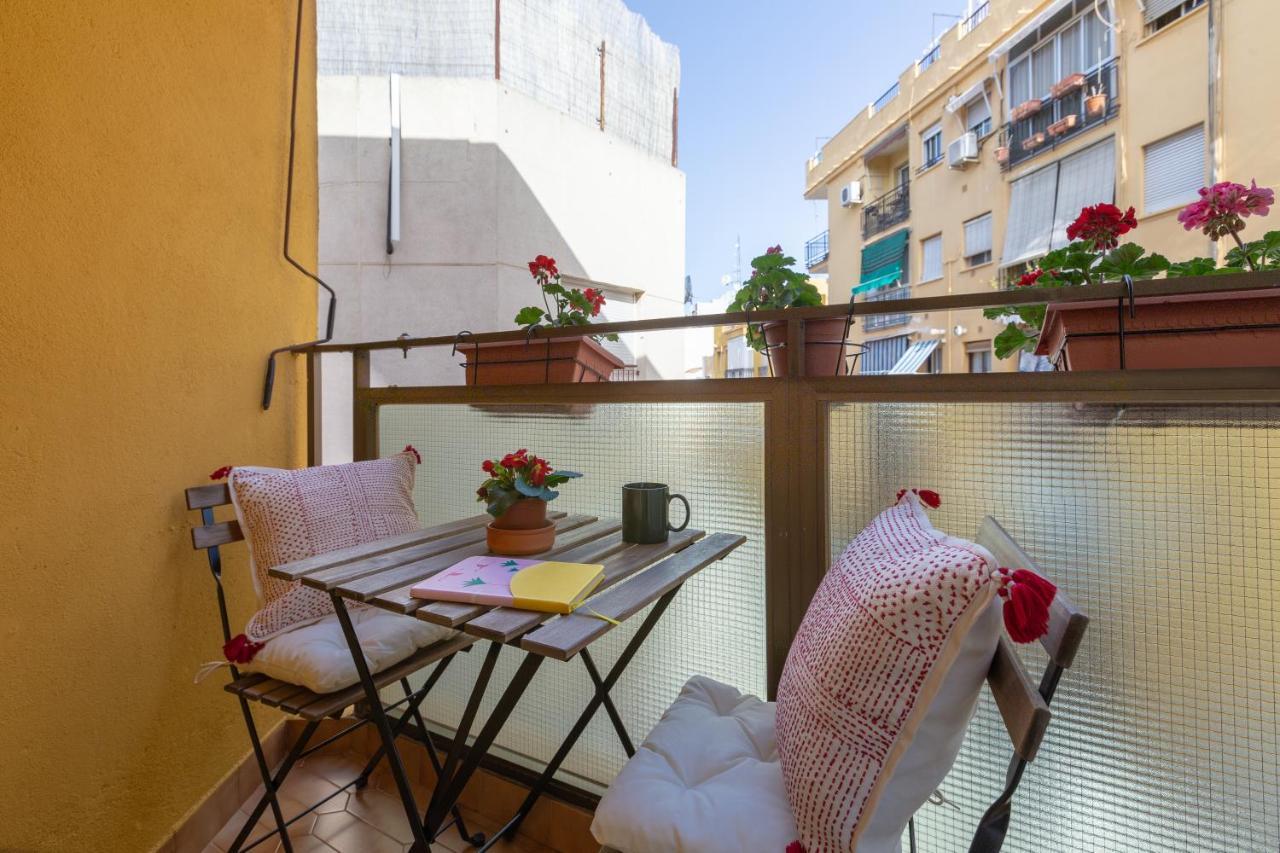 Luminoso Apartamento De Dos Habitaciones Con Terraza Y Parking En El Centro มาลากา ภายนอก รูปภาพ