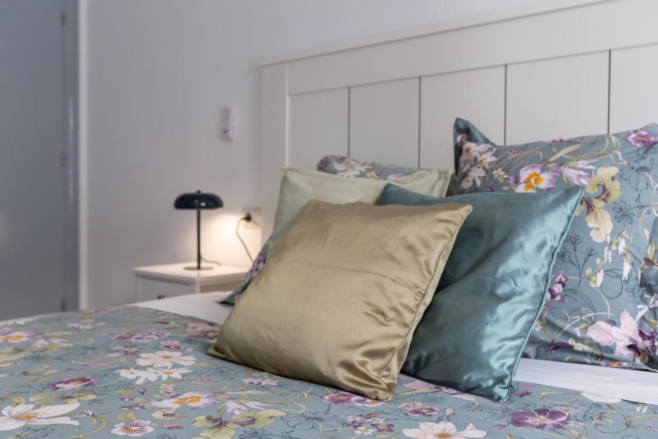 Luminoso Apartamento De Dos Habitaciones Con Terraza Y Parking En El Centro มาลากา ภายนอก รูปภาพ