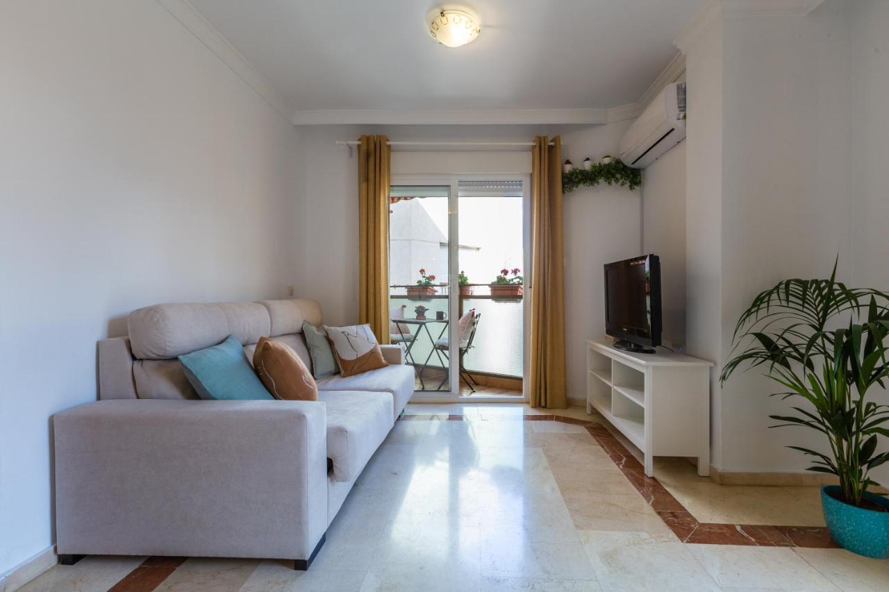 Luminoso Apartamento De Dos Habitaciones Con Terraza Y Parking En El Centro มาลากา ภายนอก รูปภาพ