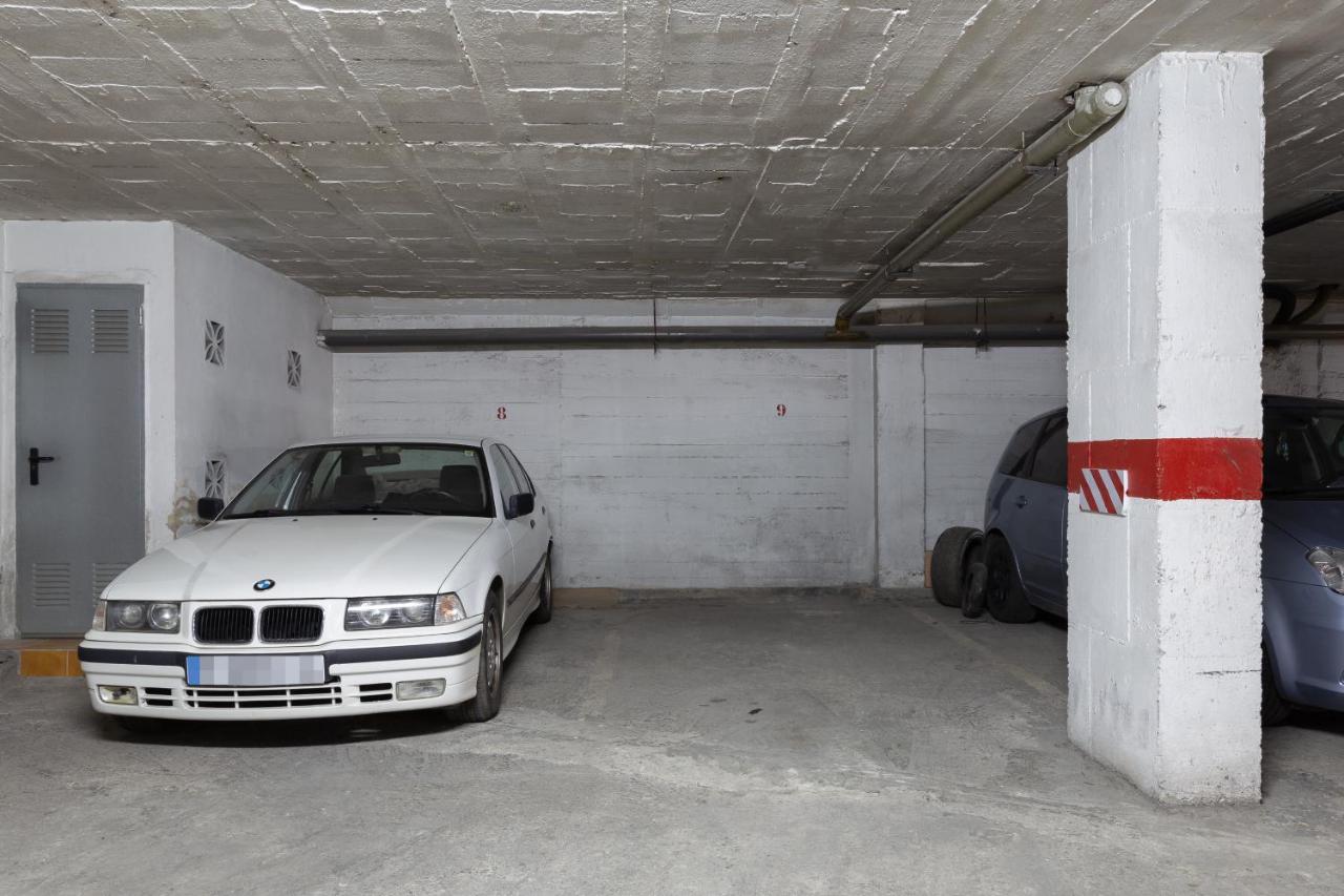 Luminoso Apartamento De Dos Habitaciones Con Terraza Y Parking En El Centro มาลากา ภายนอก รูปภาพ