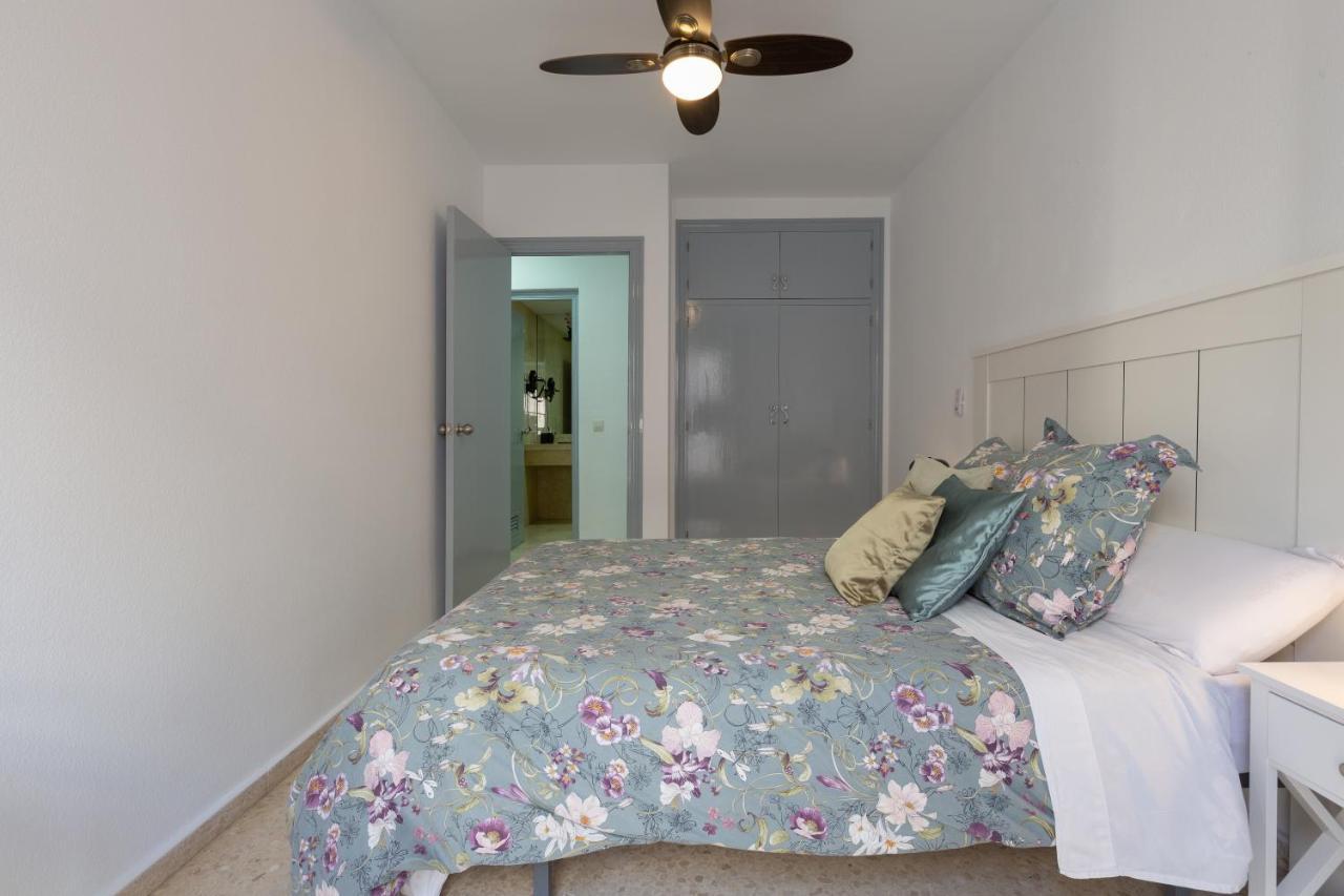 Luminoso Apartamento De Dos Habitaciones Con Terraza Y Parking En El Centro มาลากา ภายนอก รูปภาพ